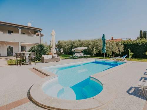 Ferienhaus Zweistöckiges Ferienhaus Villa Dany