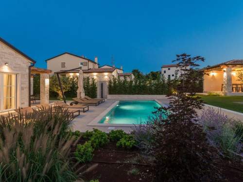 Ferienhaus Schönes Haus in Tar mit privatem Pool