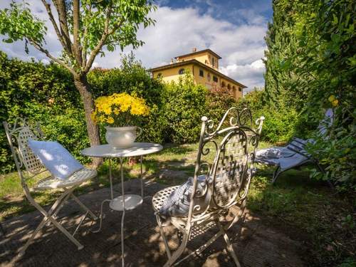 Ferienwohnung Zwei-Zimmer-Wohnung La Colombaia mit Garten