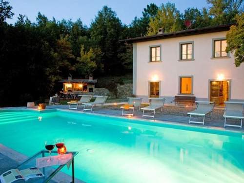 Ferienhaus Villa Pruneto mit Pool in den Hügeln der Toskana