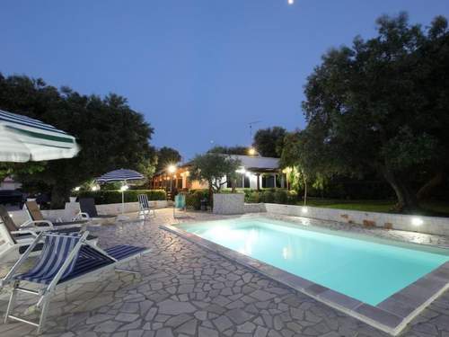 Ferienhaus in Carovigno mit Privatem Pool
