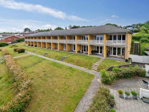 Ferienwohnung, Appartement Ømund - 100m from the sea