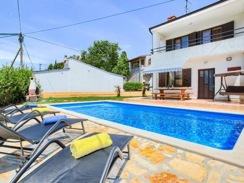 Ferienhaus Villa mit Garten, Grill und Terrasse