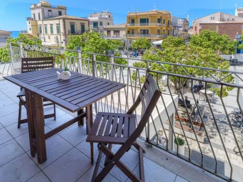 Ferienwohnung Talete, im Zentrum 40 m vom Strand entfernt