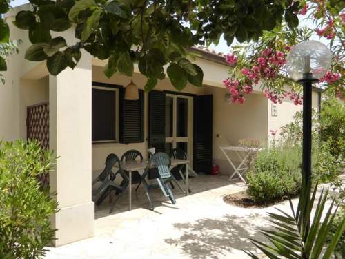 Ferienhaus Schöner zentraler Bungalow direkt am Sandstrand auf Sizilien