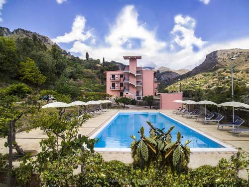 Ferienwohnung in Letojanni mit Terrasse