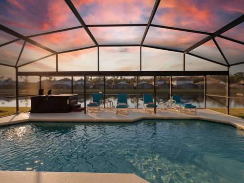 Ferienhaus Villa mit 6 Schlafzimmern und atemberaubendem Seeblick