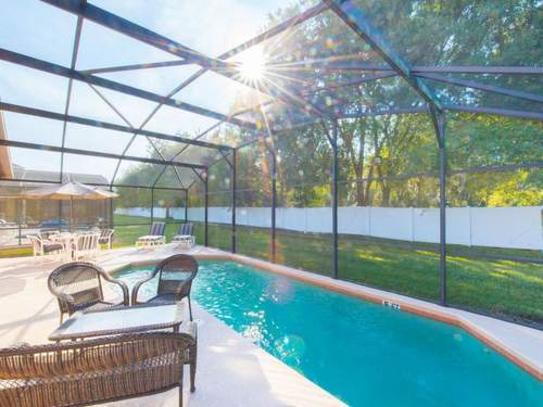 Ferienhaus Wunderschönes Haus mit 4 Schlafzimmern und privatem Pool