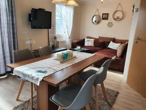 Ferienhaus in Wervershoof mit Sonniger Terrasse