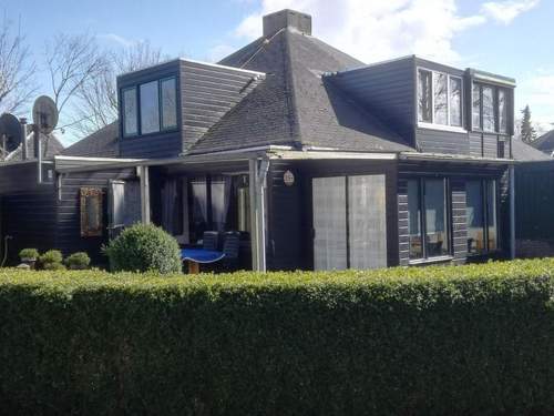 Ferienhaus mit privatem Garten und Grill