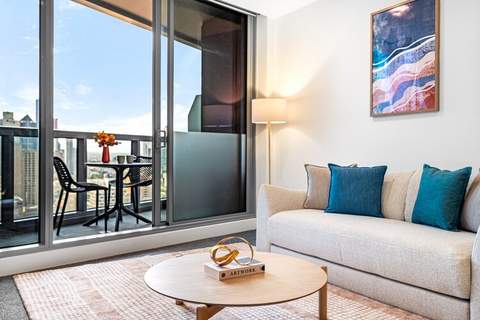 Modern City Views Escape with Gym Access - Ferienunterkunft in Southbank (4 Personen)