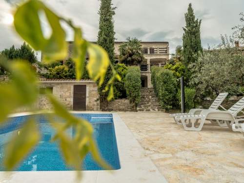 Ferienhaus Wunderschön eingerichtete Villa mit Pool und Garten