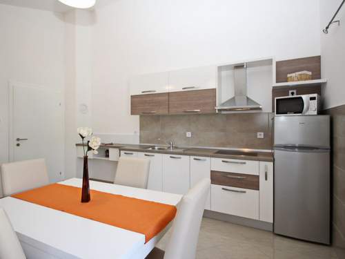 Ferienwohnung Apartment Flora - 9