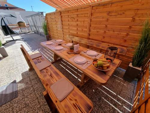 Ferienwohnung Wohnung mit Terrasse und Grill in Strandnähe