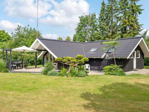 Ferienhaus Nadezda - 450m from the sea