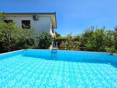 Ferienwohnung in Novi Vinodolski mit Grill, Garten und Terrasse