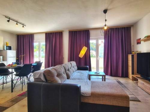 Ferienwohnung Große Wohnung in Palit mit Privatem Balkon