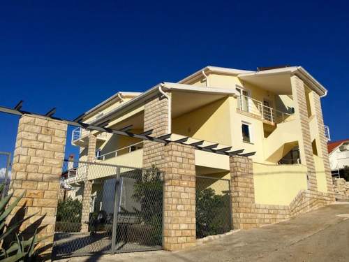 Ferienwohnung Wohnung in Novigrad mit Möblierter Terrasse