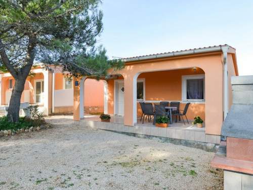 Ferienhaus mit Terrassen am Wald