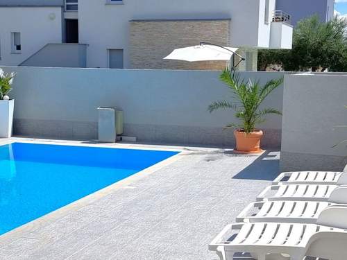 Ferienwohnung Erdgeschoss-Ferienwohnung mit Garten und Pool