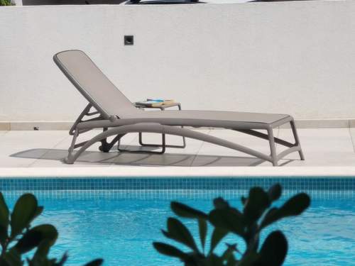 Ferienwohnung Romantische Luxuswohnung mit Garten, Pool