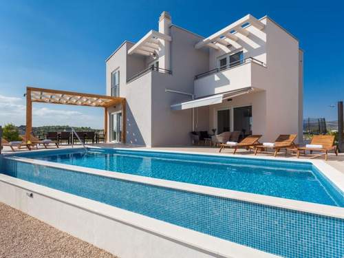 Ferienhaus Wunderschöne Ferienvilla Lomari