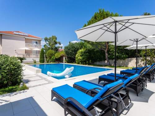 Ferienwohnung Luxuriöses Studio mit privater Terrasse