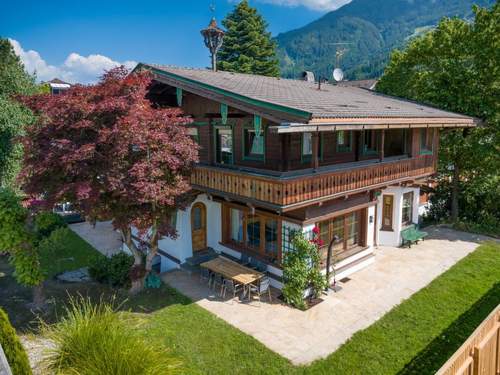 Ferienhaus Villa Emma, Ferienhaus für bis zu 10 Personen, eigener Garten, absolute Privats
