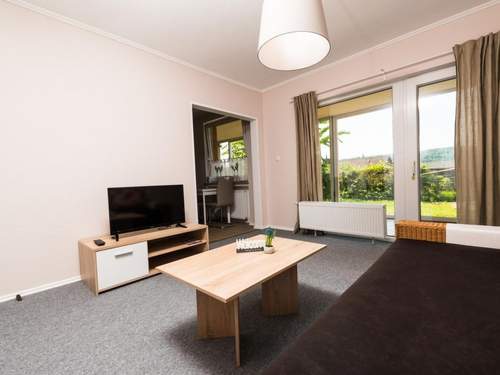 Ferienwohnung Große Wohnung in Bodenwerder mit Garten, Terrasse und gemeinsamem Pool