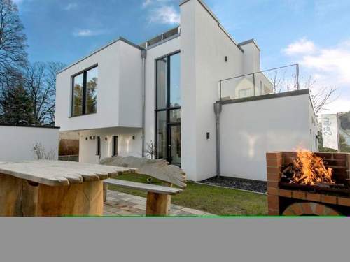 Ferienhaus in Sellin mit Terrasse, Grill und Garten