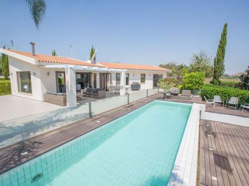 Ferienhaus 4-Schlafzimmer-Villa mit Pool im Zentrum von Protaras