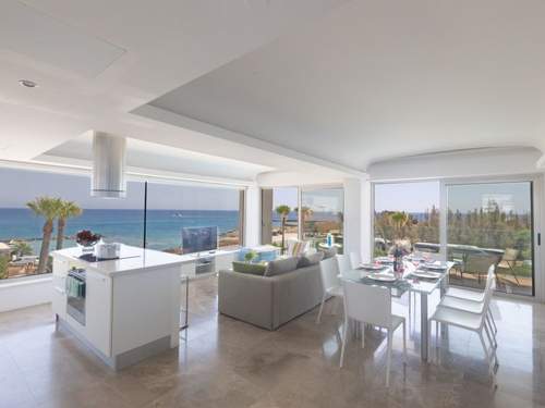 Ferienwohnung Luxuriöse Wohnung am Strand von Thalassa