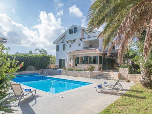 Ferienhaus Ferienvilla Jo für 10 Personen in Paralini