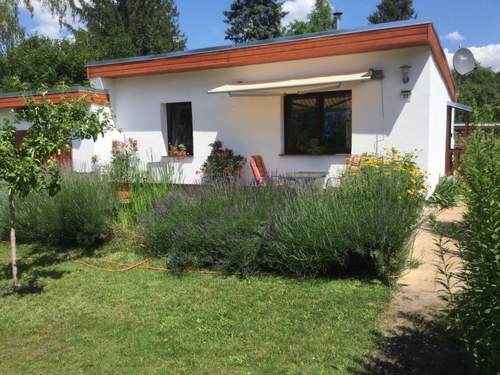 Ferienhaus Kleines Ferienhaus in Rangsdorf mit großem Garten