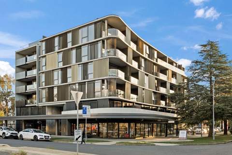 Elegant 2-Bed Urban Retreat with Outdoor Dining - Ferienunterkunft in Braddon (4 Personen)