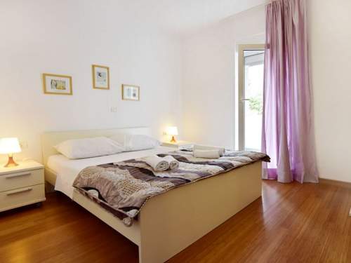 Ferienwohnung Apartment mit Pool und Whirlpool in der Nähe des Strandes Umag