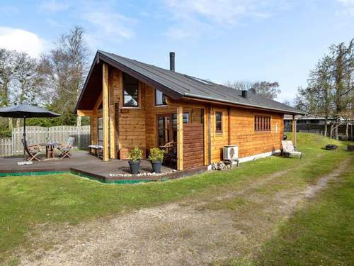 Ferienhaus Fortuna - 200m from the sea