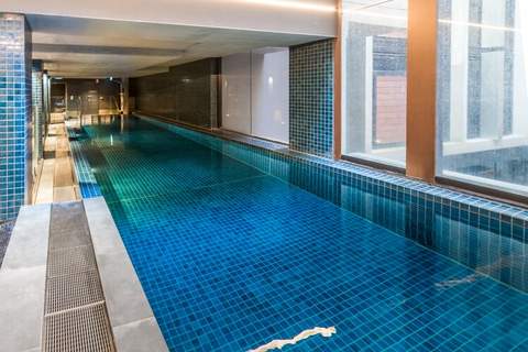 Modern 1-Bed Apartment With Pool And Sauna - Ferienunterkunft in Braddon (2 Personen)