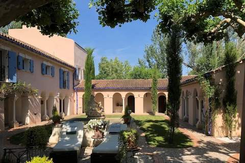 Charmant Mas Provençal avec piscine et jacuzzis - Ferienunterkunft in Noves (12 Personen)