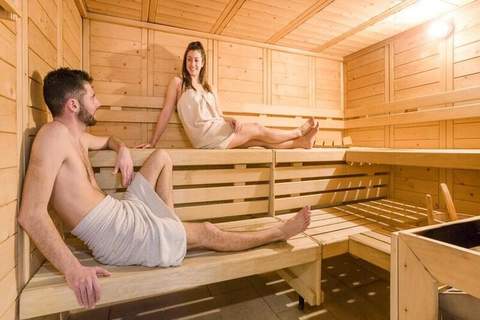 Résidence Club MMV Les Clarines **** - Ferienunterkunft in Les Deux Alpes (8 Personen)