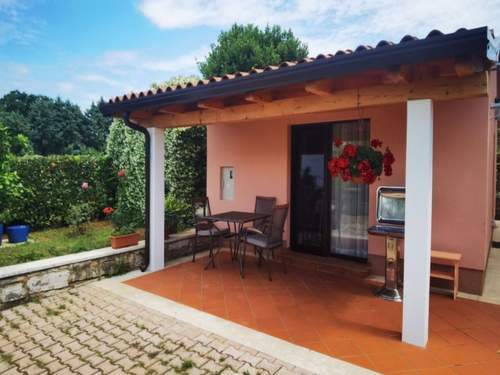 Ferienwohnung Nora mit Terrasse