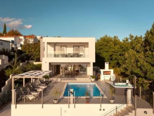 Ferienhaus Beautiful Villa Katharina with pool