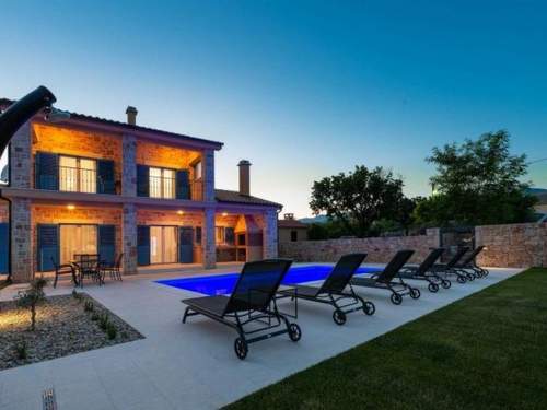 Ferienhaus Stone Villa Banovi with heated pool