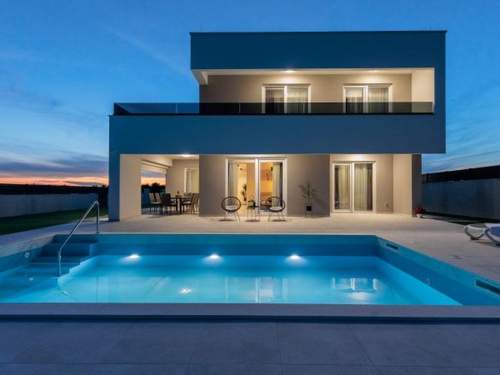 Ferienhaus Stunning Villa Marea with a private pool