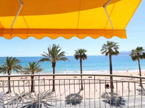 Ferienwohnung 3 bedroom facing the beach 401