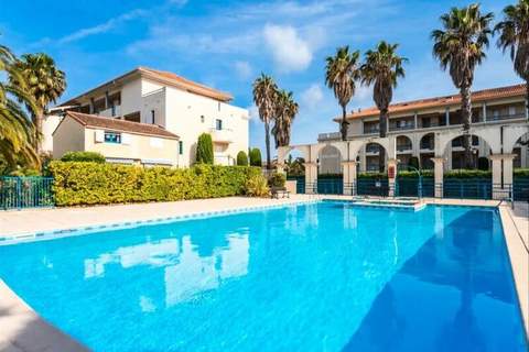 Résidence 🌞 Domaine D'azur - T2 Refait à Neuf Avec Terrasse, Piscine Et Garage - Ferienunterkunft in Le Lavandou (4 Personen)