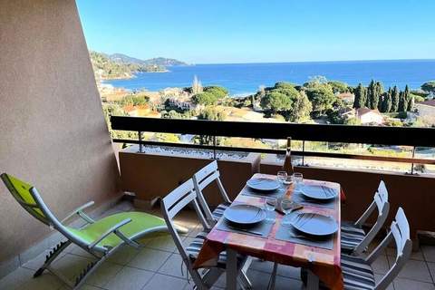 Résidence T2 &agrave; Saint-clair - Vue Exceptionnelle ! Class&eacute; 3* - Ferienunterkunft in Le Lavandou (3 Personen)
