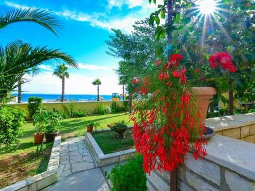 Ferienwohnung Holiday Apartment Inga Brown with exit to the beac