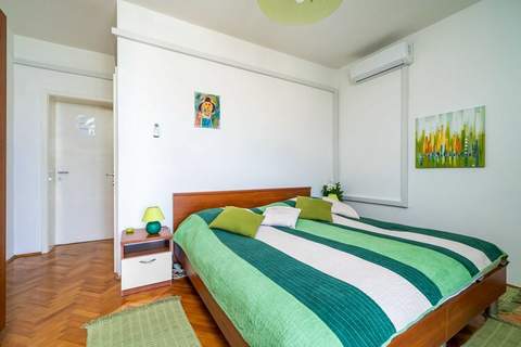 Apartments & Rooms Mara & Petrunjela - Double Room with Sea View (Dvokrevetna soba s bračnim krevetom i pogledom na more) - BR. 3 - Ferienunterkunft in Cavtat (2 Personen)