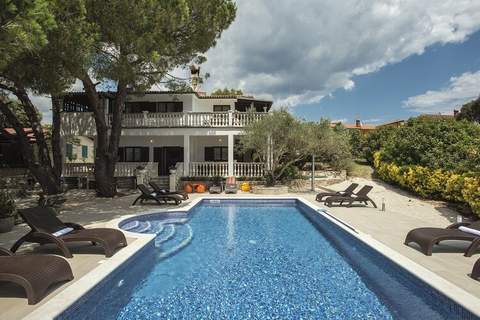 Villa Mima - Ferienunterkunft in Banjole (16 Personen)